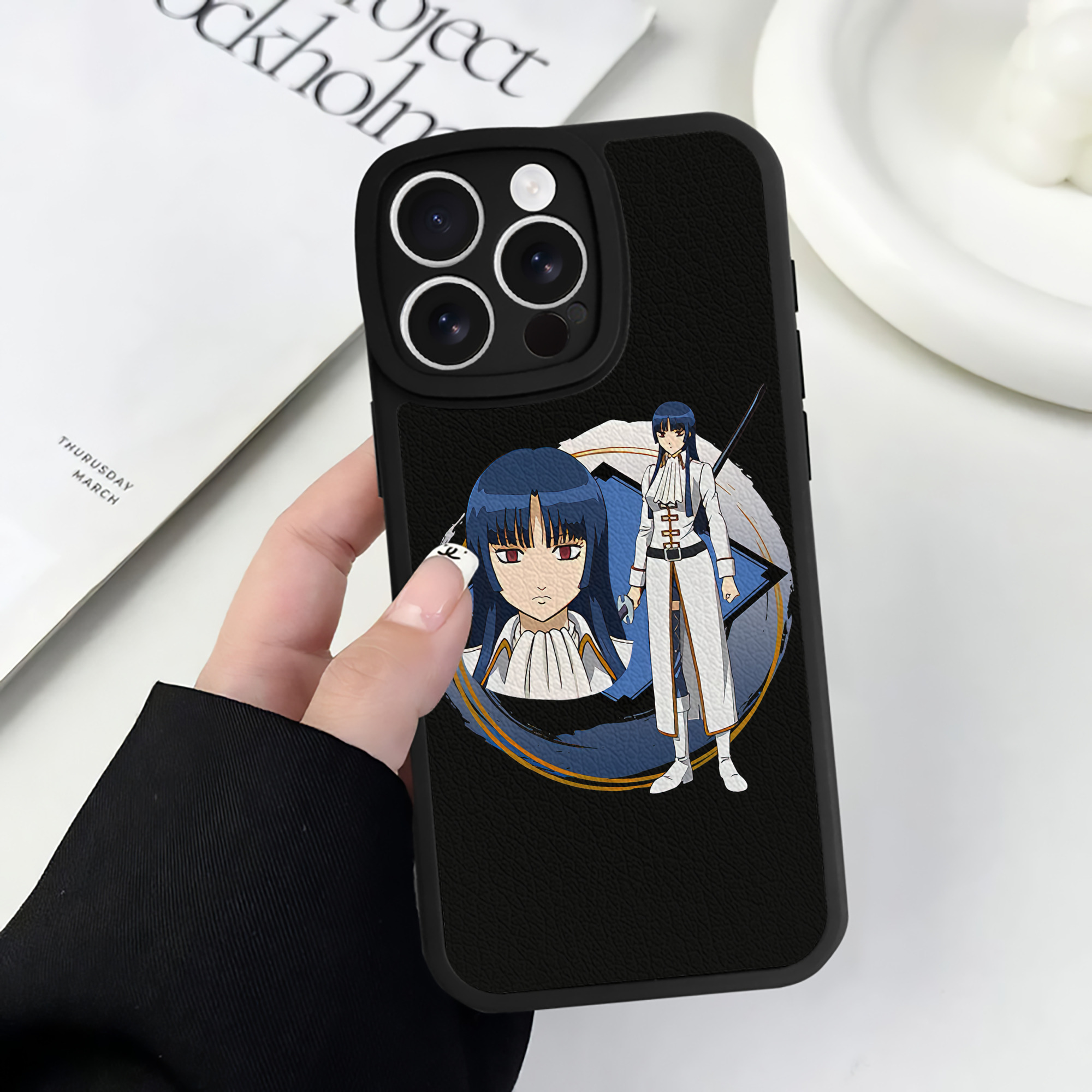 （画像用） ぎんたま 坂田銀時（さかたぎんとき） 神楽 志村新八（しむら しんぱち） GINTAMA Sakata Gintoki Kagura Shimura Shinpachi 【iPhone 16シリーズ対応】シリコンスマホケース（レザー調） 材質：シリコン